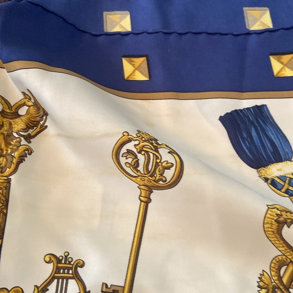 Herme’s Silk Scarf - Picture 8 of 8